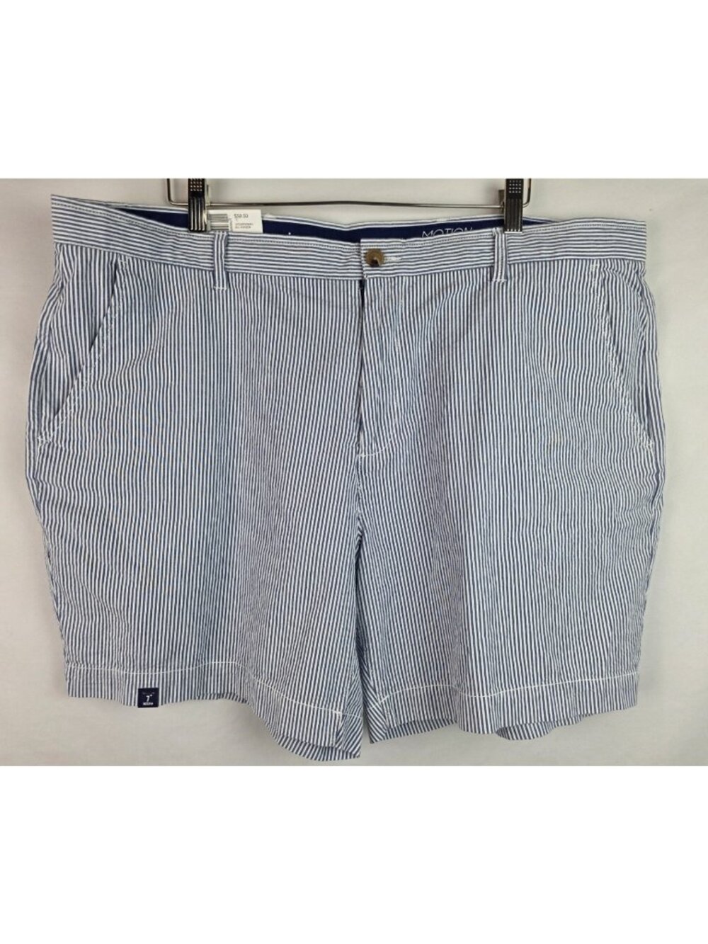Crown & Ivy Men's Shorts Size 42 Blue & White Striped Motion Flex Shorts
